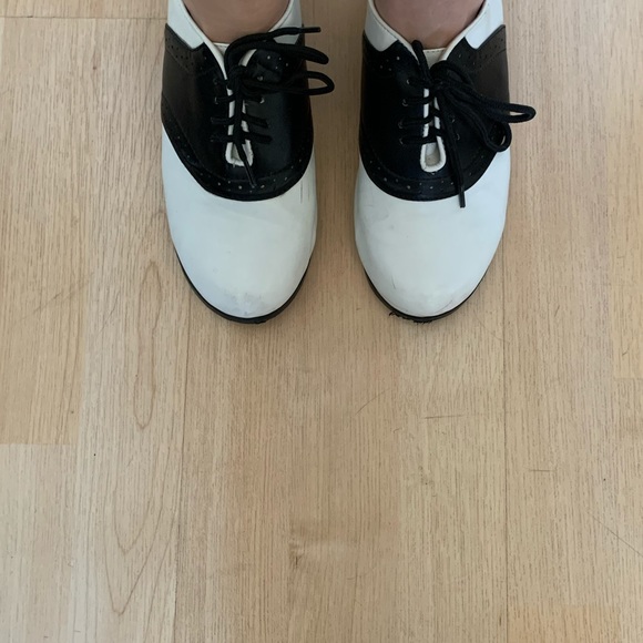 Ellie Shoes Retro Black And White Saddle Oxfords Poshmark